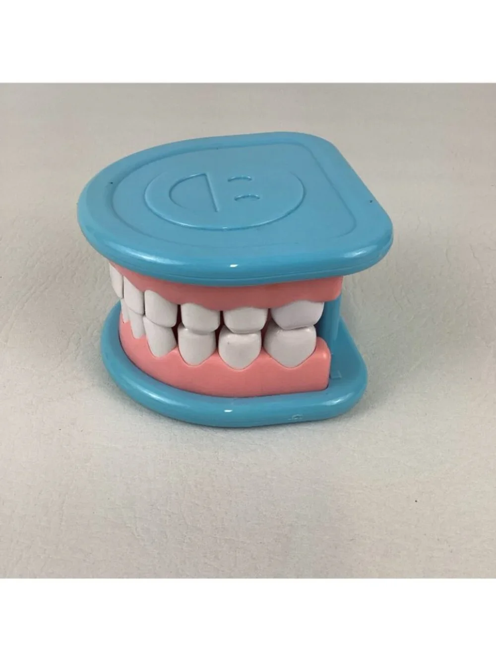 Melissa & Doug Super Smile Dentist Play Set Pretend Teeth Oral Doctor Kit Toy